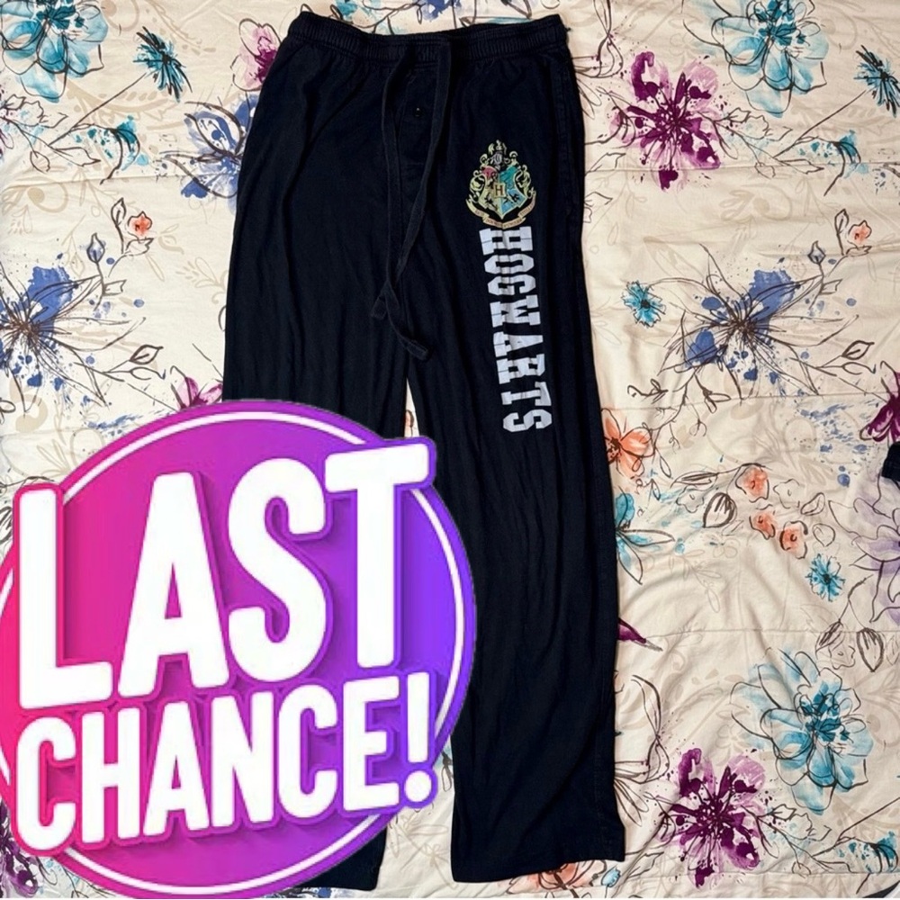 DONATING SOON 💥 Harry Potter Hogwarts Lounge Pants Size Small - GUC